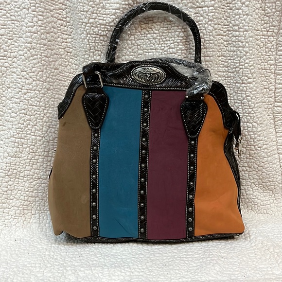 P&G Collection Purse - Picture 1 of 3